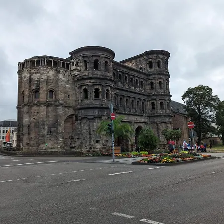 Konukevi Kenner Treff 2*