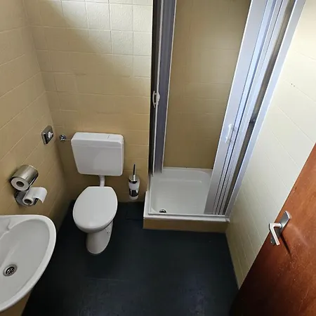 Kenner Treff Pensión Kenn