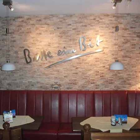 Kenner Treff Gasthof 2*