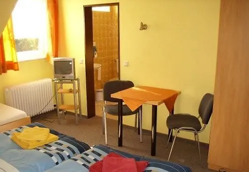 Kenner Treff Vendégház Kenn